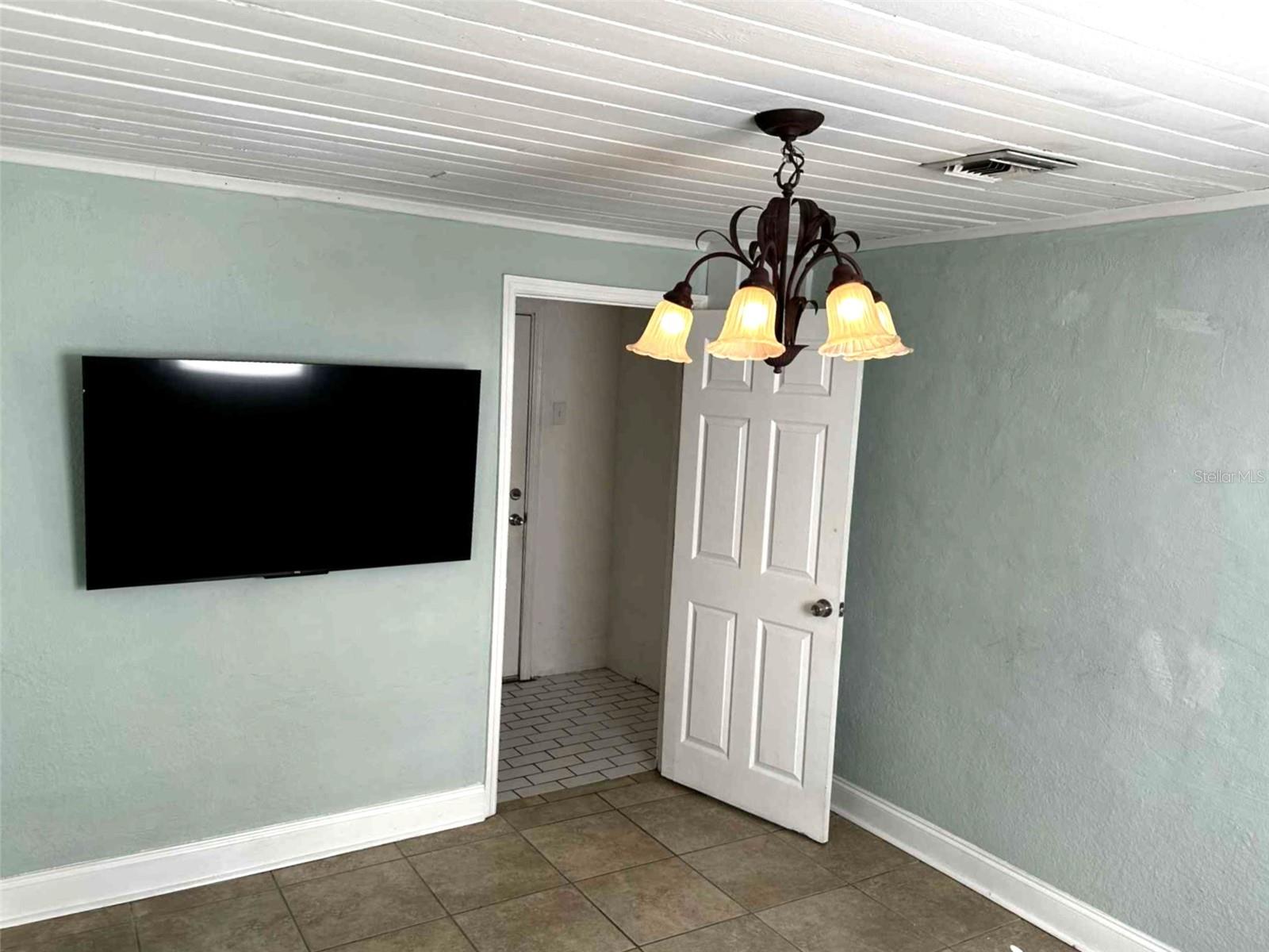 EUSTIS LYNNHURST - Residential