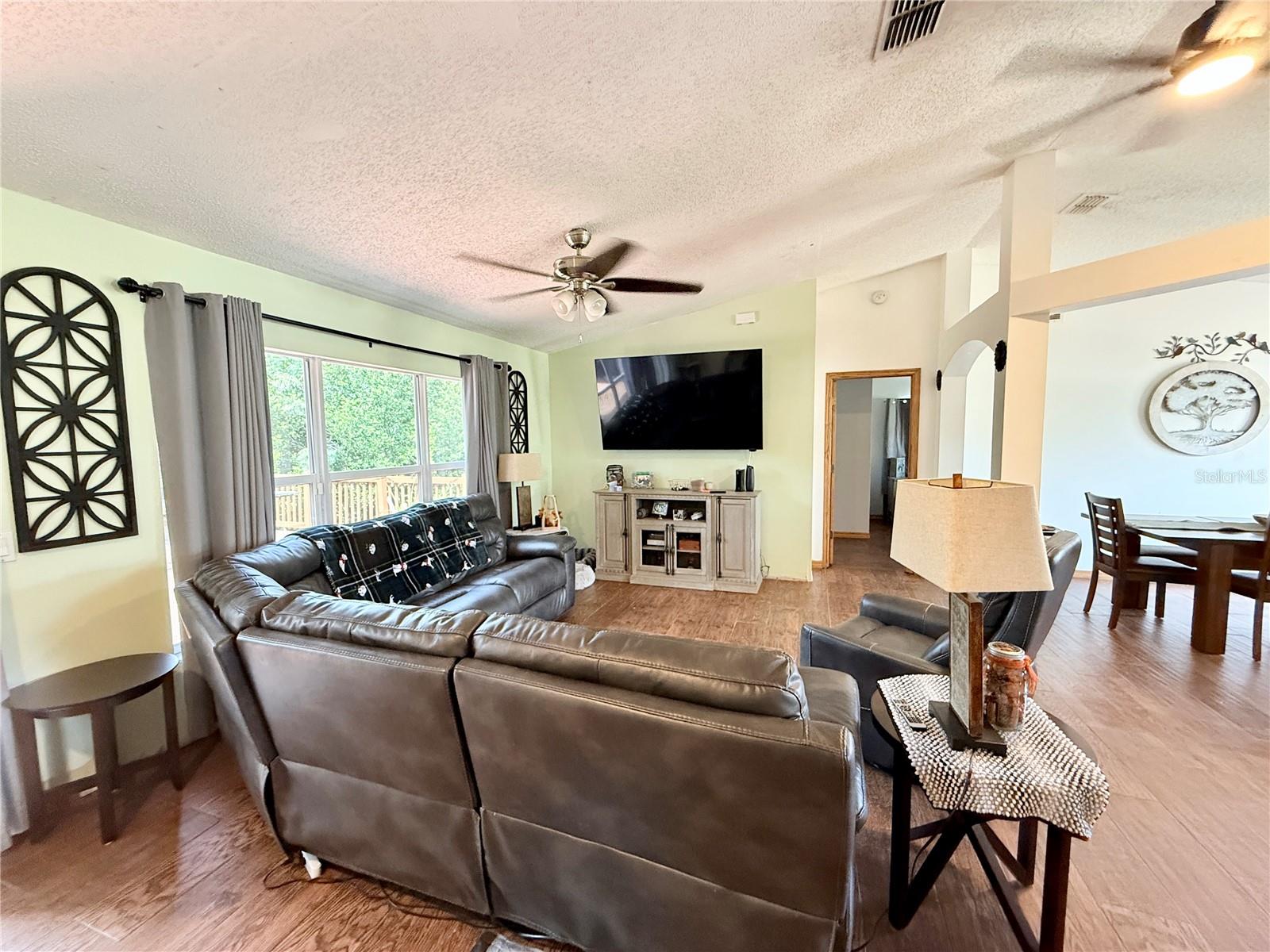 DELTONA LAKES UNIT 04 - Residential
