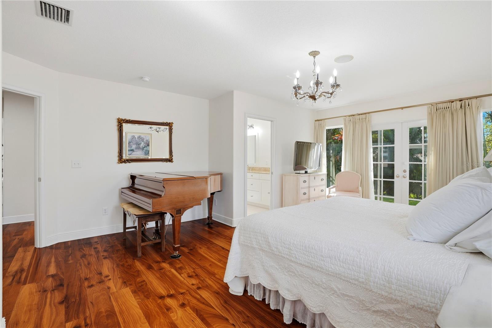 HARBOR HILLS - Residential