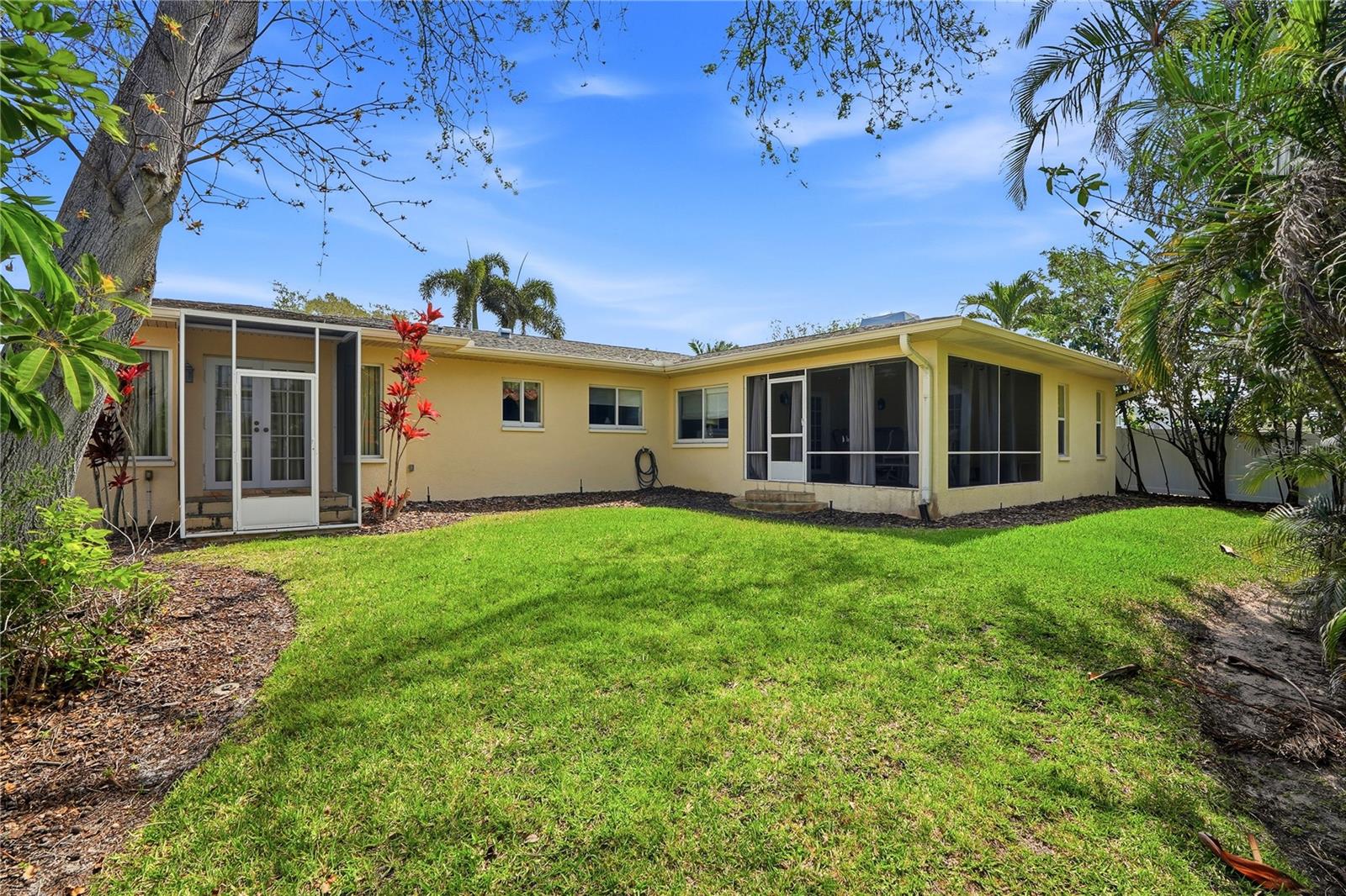 HARBOR HILLS - Residential