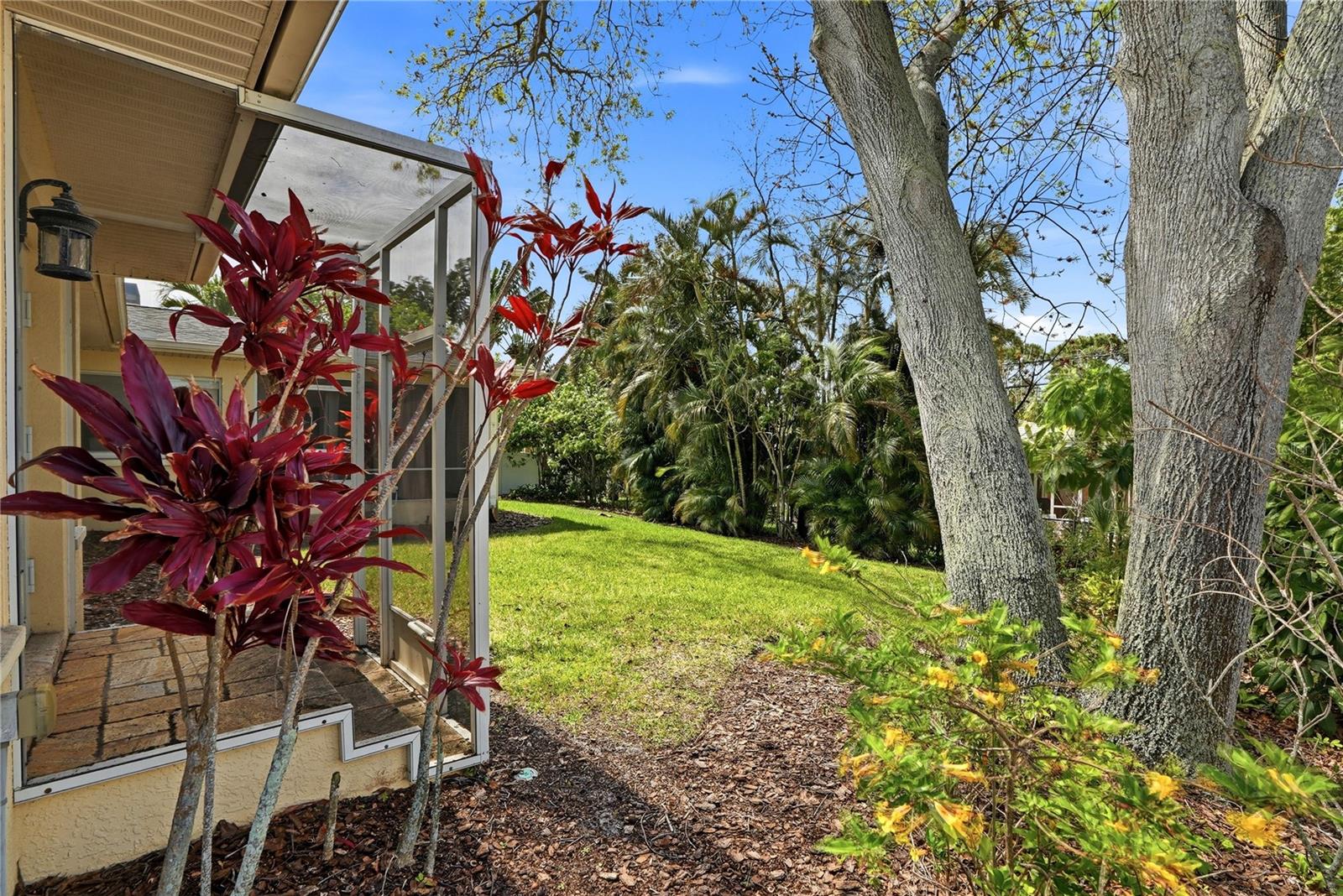 HARBOR HILLS - Residential