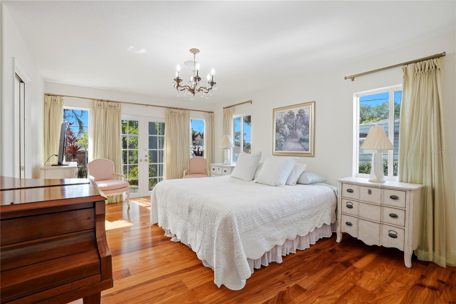 HARBOR HILLS - Residential