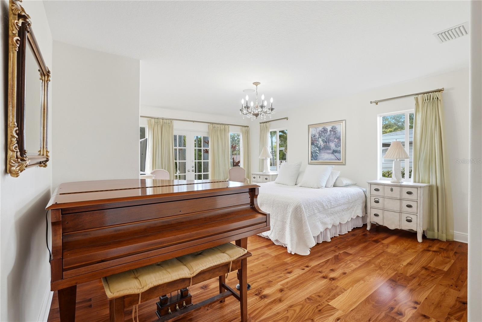 HARBOR HILLS - Residential