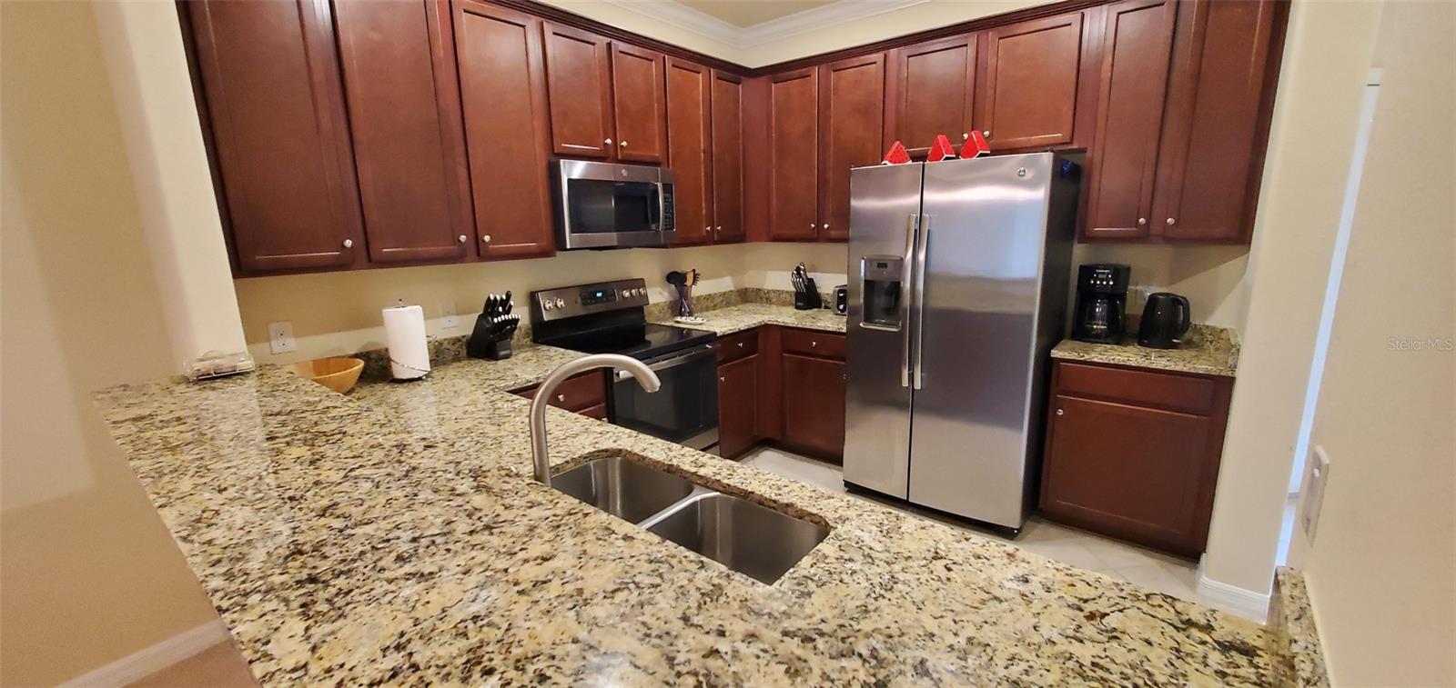 GRAN PARADISO, TWNHMS 1A - Residential Lease