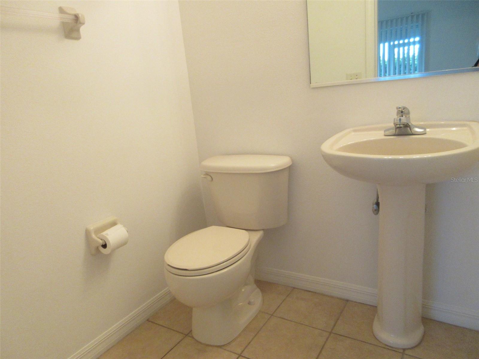 GREENBROOK WALK PH 2 OR 2113/3283 - Residential Lease