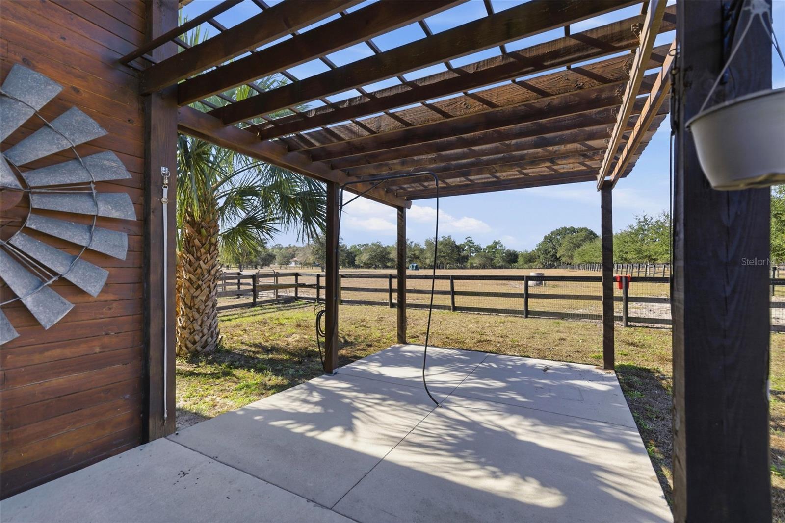 LAKESIDE AT LAKE BRYANT - Residential