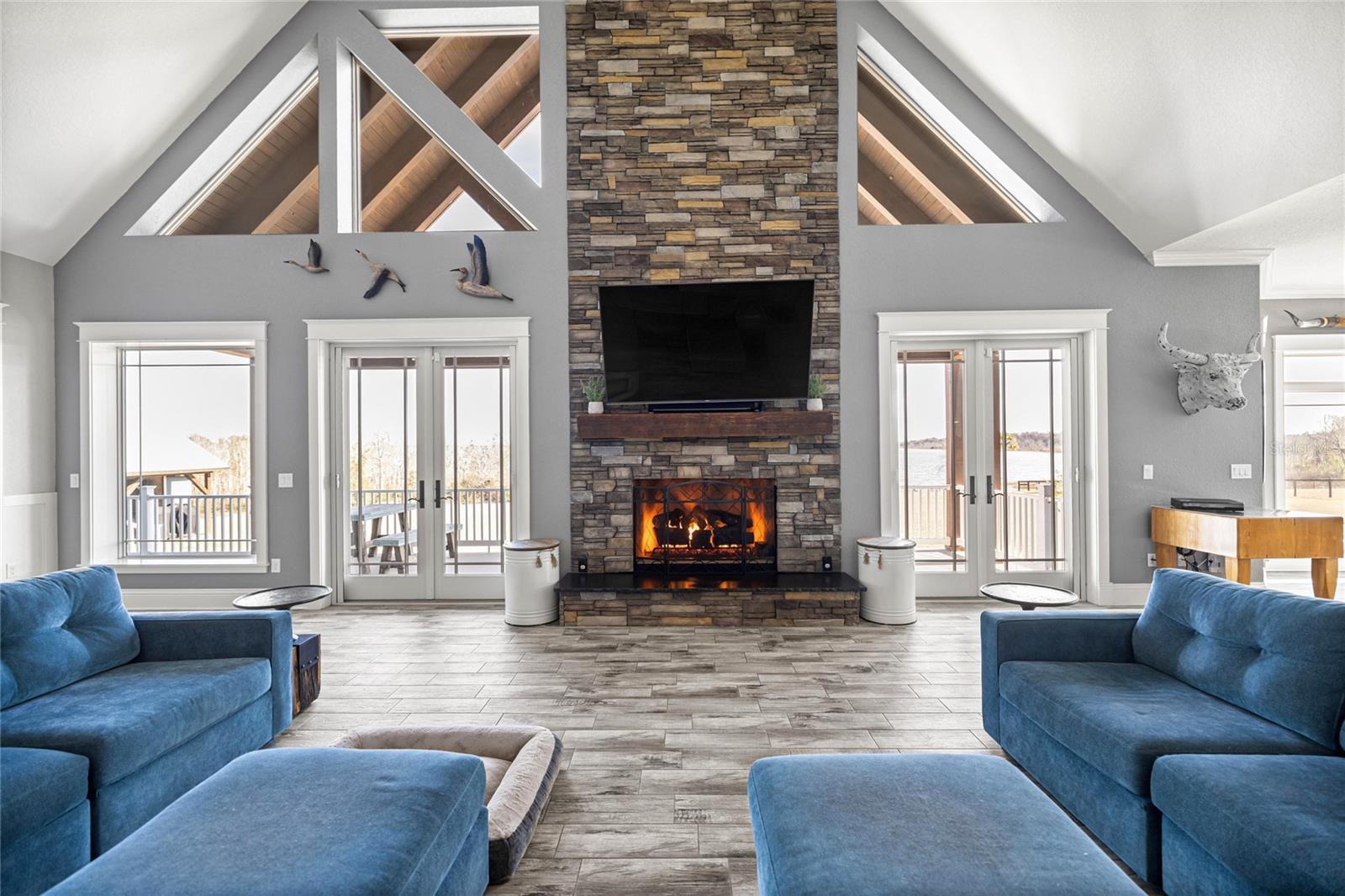 LAKESIDE AT LAKE BRYANT - Residential
