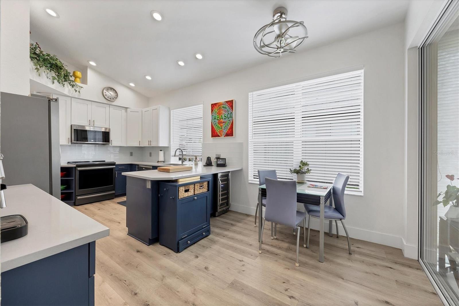 UNIVERSITY PARK COUNTRY CLUB - Residential