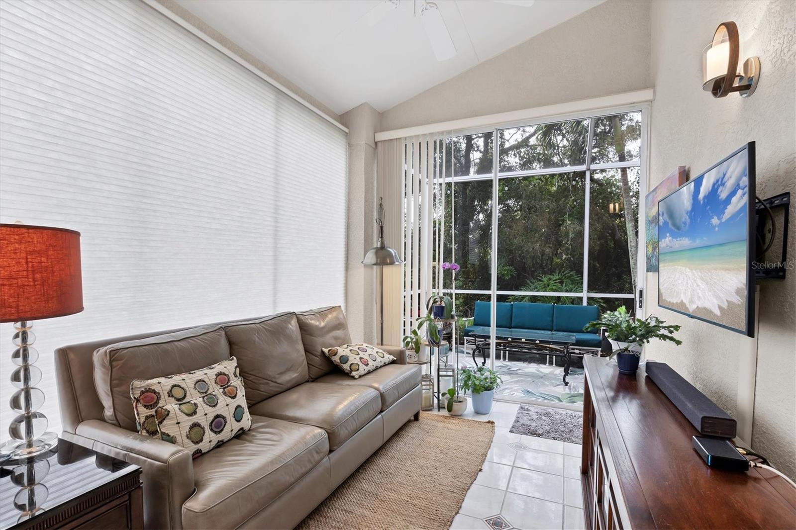 UNIVERSITY PARK COUNTRY CLUB - Residential