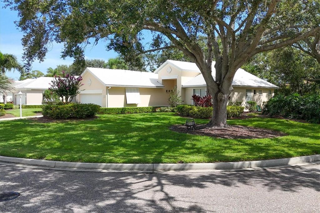 Photo of 7904 Hampton Court, University Park, FL 34201 (MLS # A4657741)