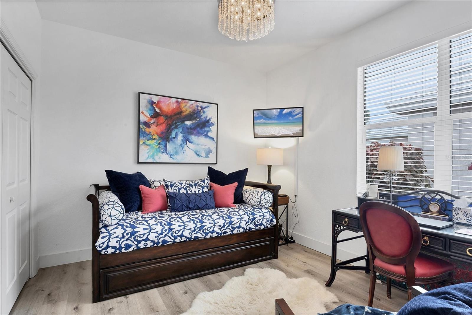 UNIVERSITY PARK COUNTRY CLUB - Residential