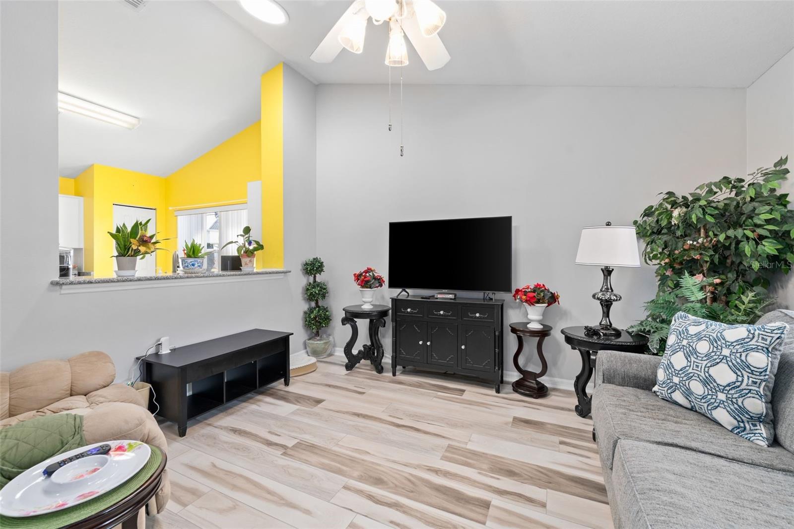 HILLS/STONECREST UN 02 - Residential