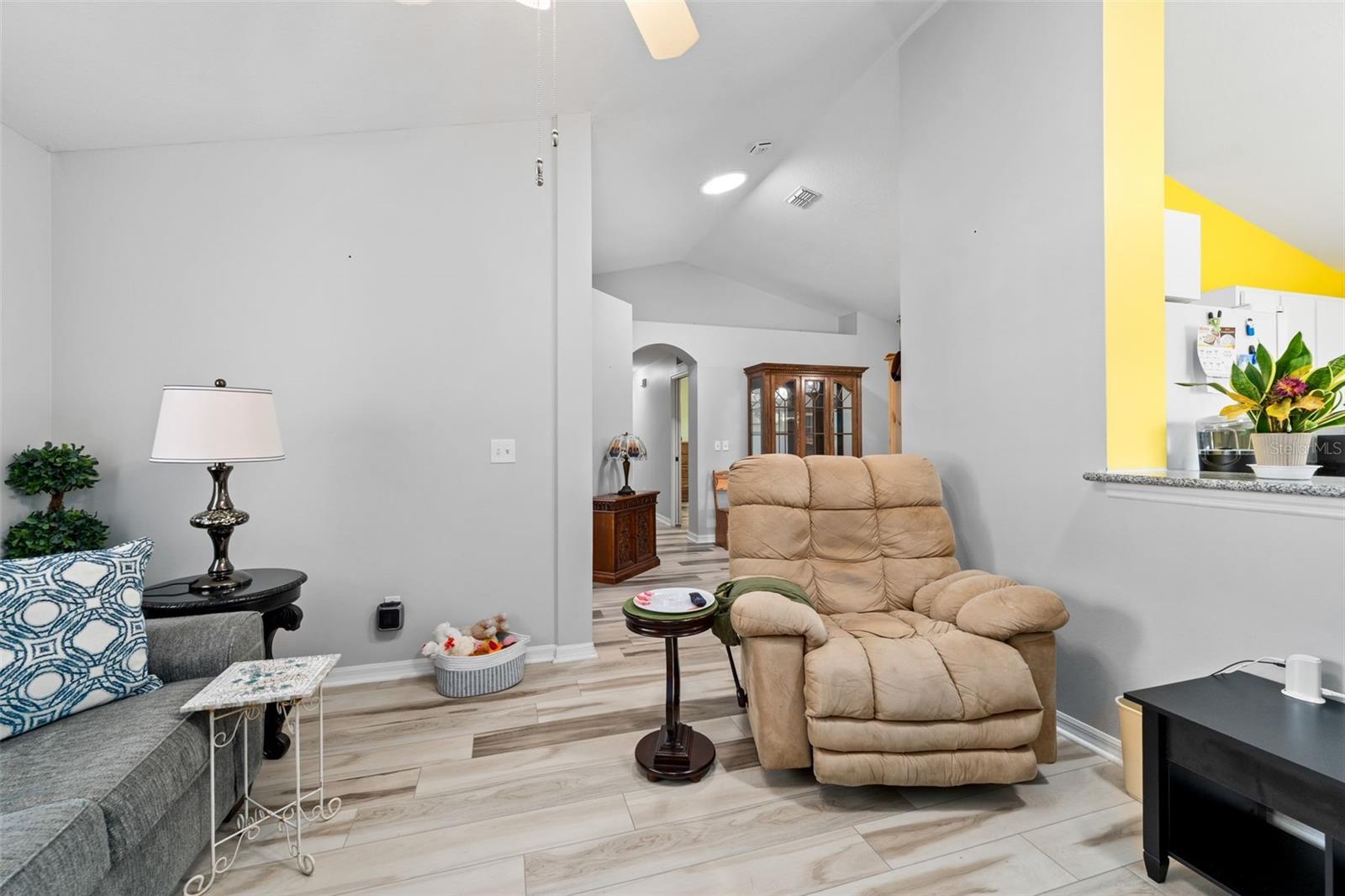 HILLS/STONECREST UN 02 - Residential