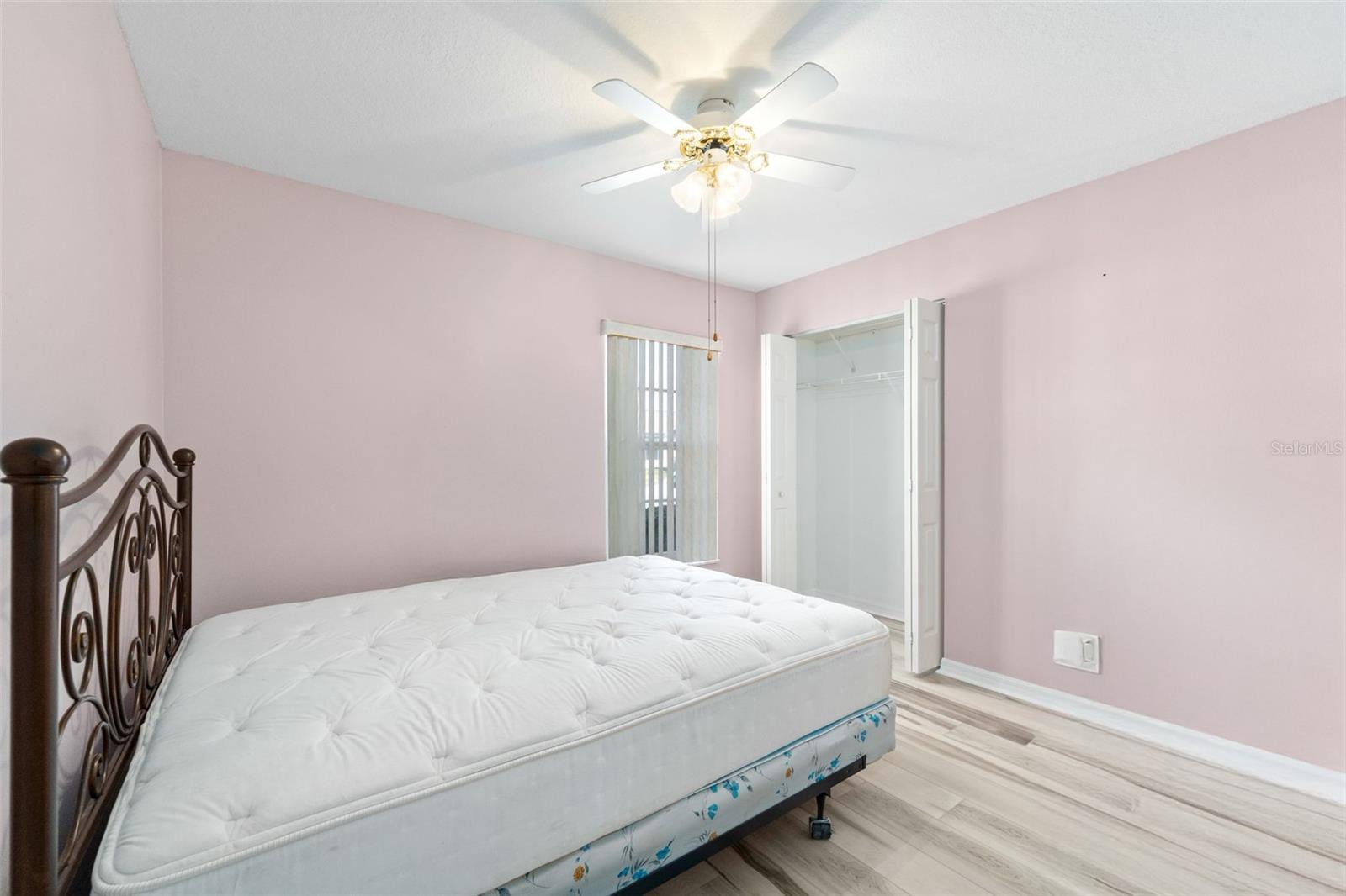 HILLS/STONECREST UN 02 - Residential