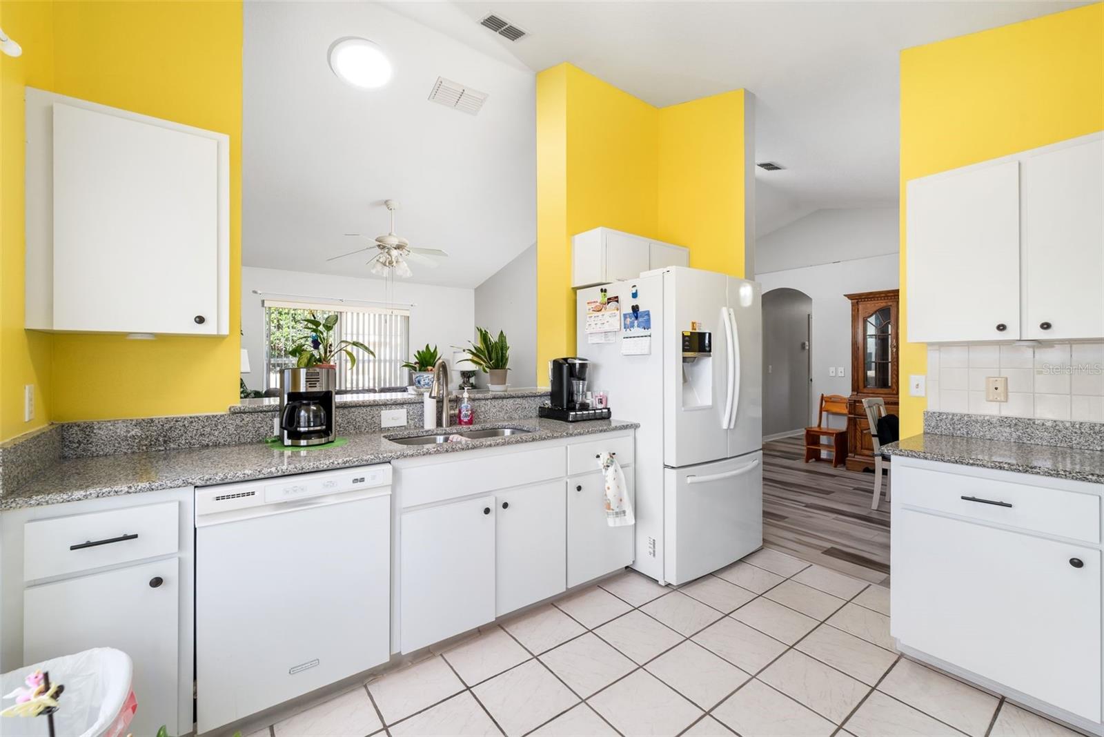 HILLS/STONECREST UN 02 - Residential