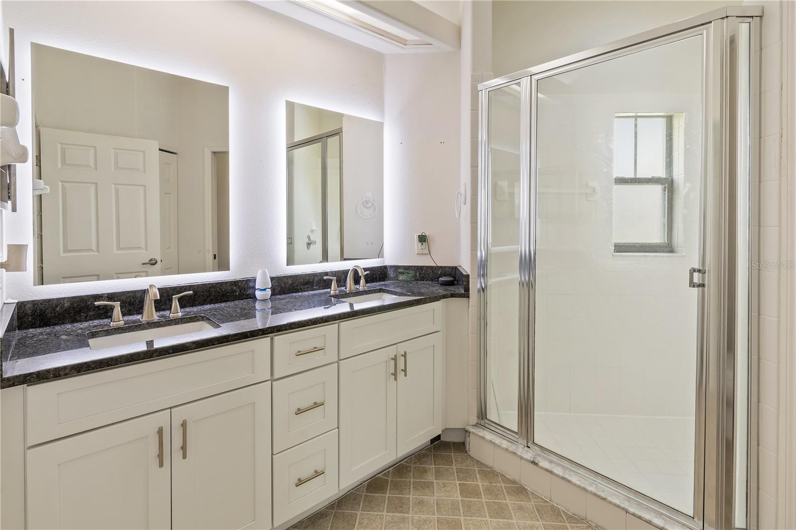 CARRIAGE HOMES AT CARILLON LAKES CONDO - Residential