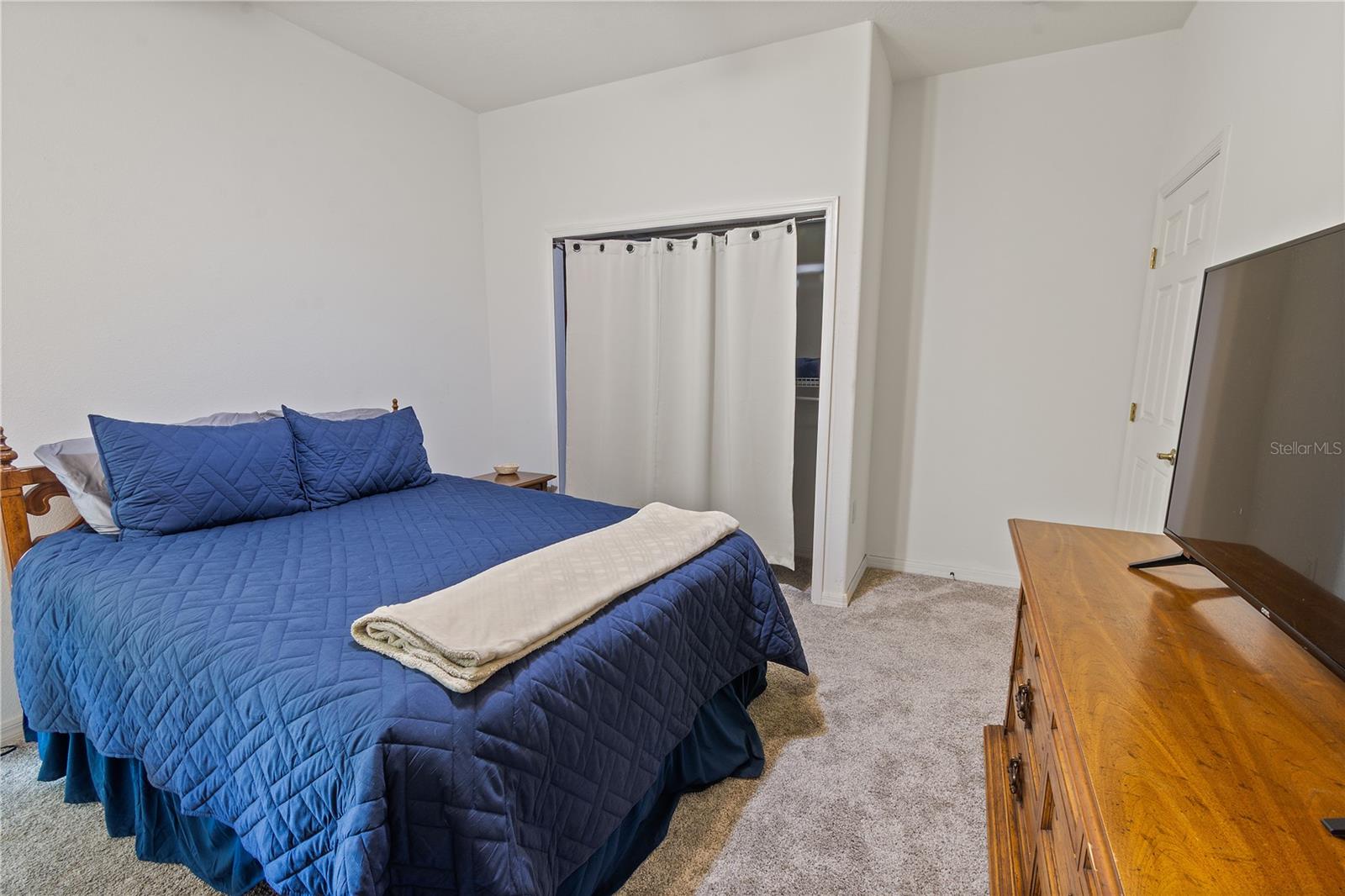 CARRIAGE HOMES AT CARILLON LAKES CONDO - Residential