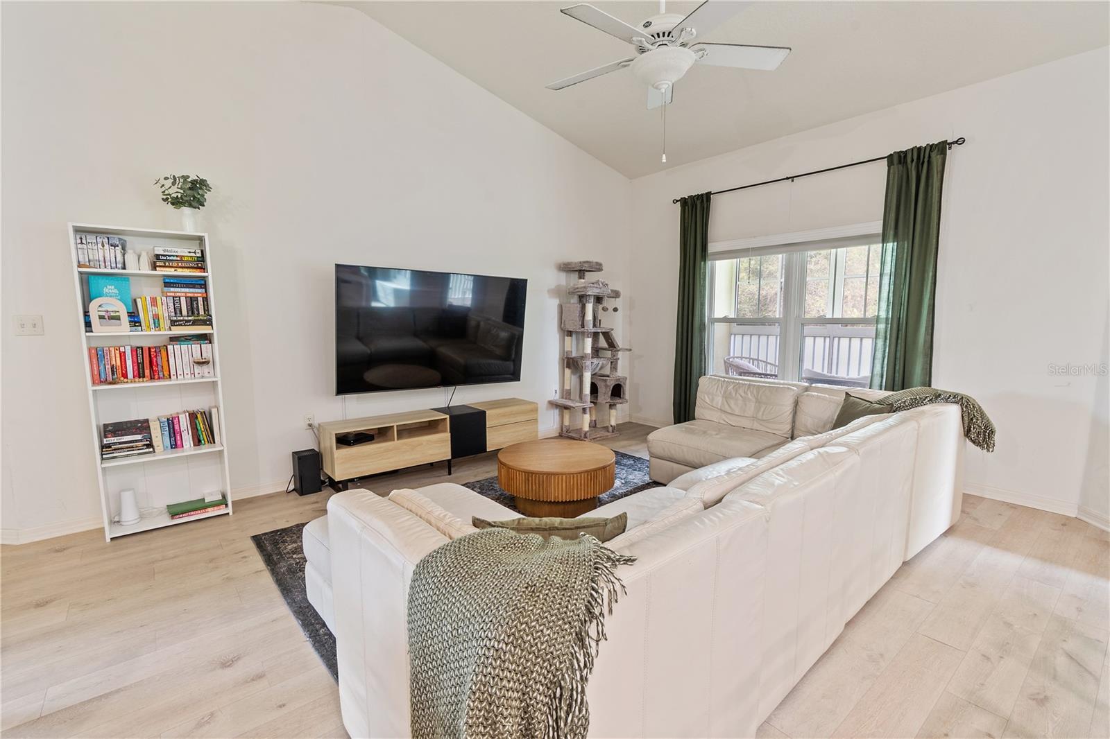 CARRIAGE HOMES AT CARILLON LAKES CONDO - Residential