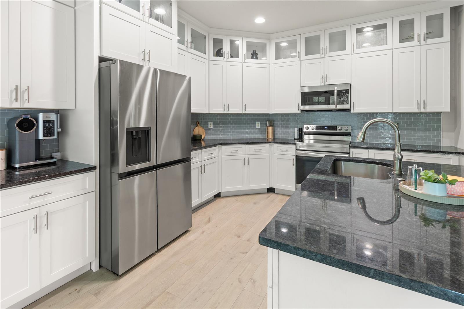 CARRIAGE HOMES AT CARILLON LAKES CONDO - Residential