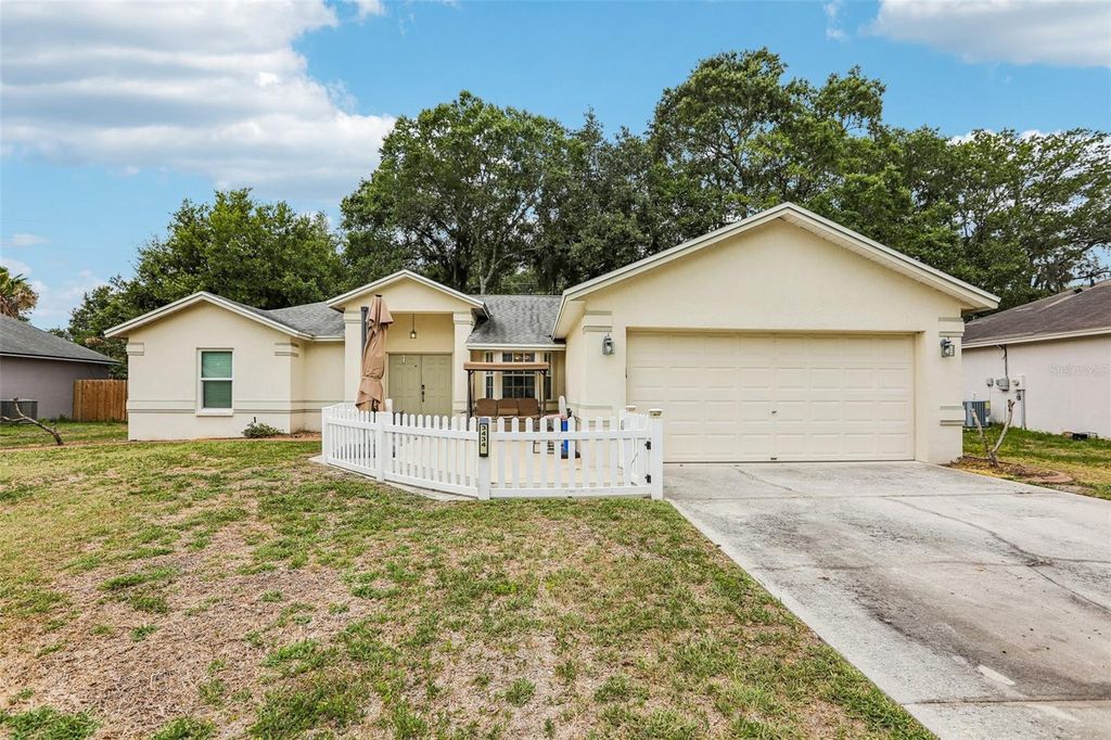Photo of 3434 Diamond Terrace, Mulberry, FL 33860 (MLS # L4961884)