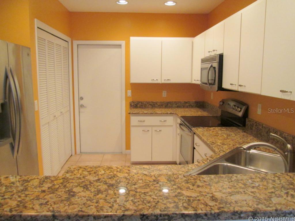 Woodside At Spruce Creek Condo Ph 01 - Residential