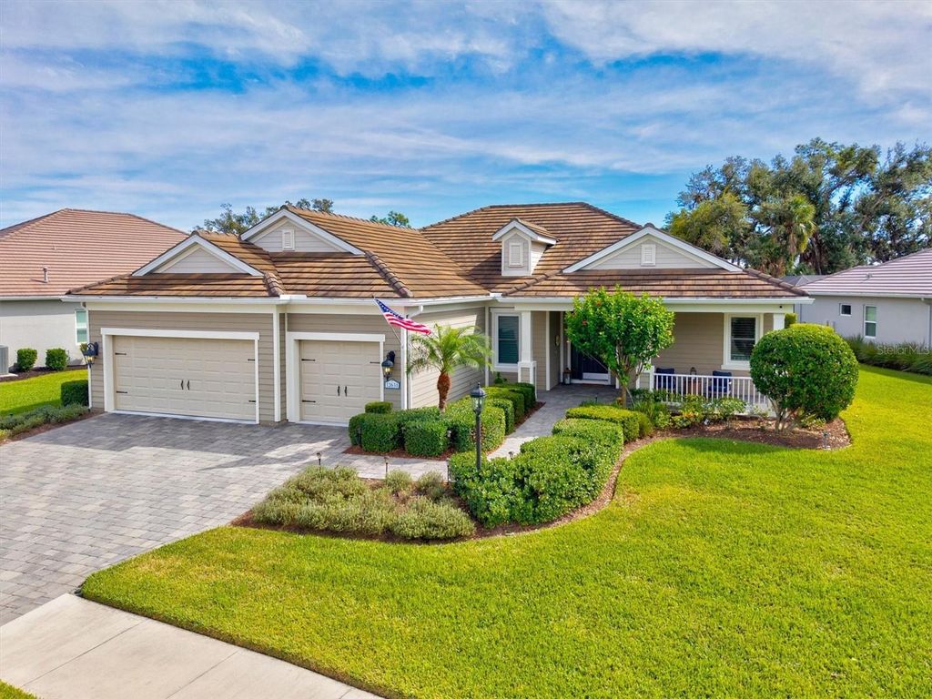 Photo of 12631 Dunedin Street, Venice, FL 34293 (MLS # N6141357)