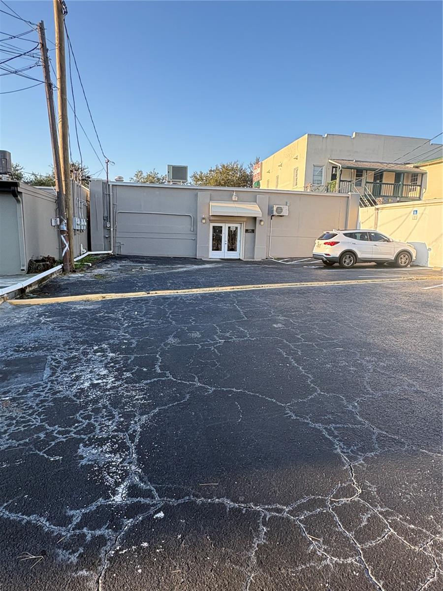 200 W BAY DRIVE