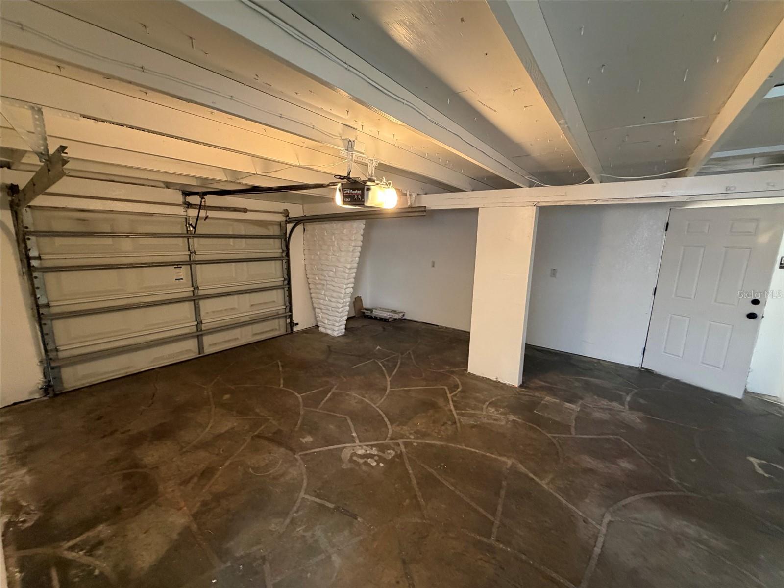 BILTMORE SHORES SEC 01 - Residential Lease