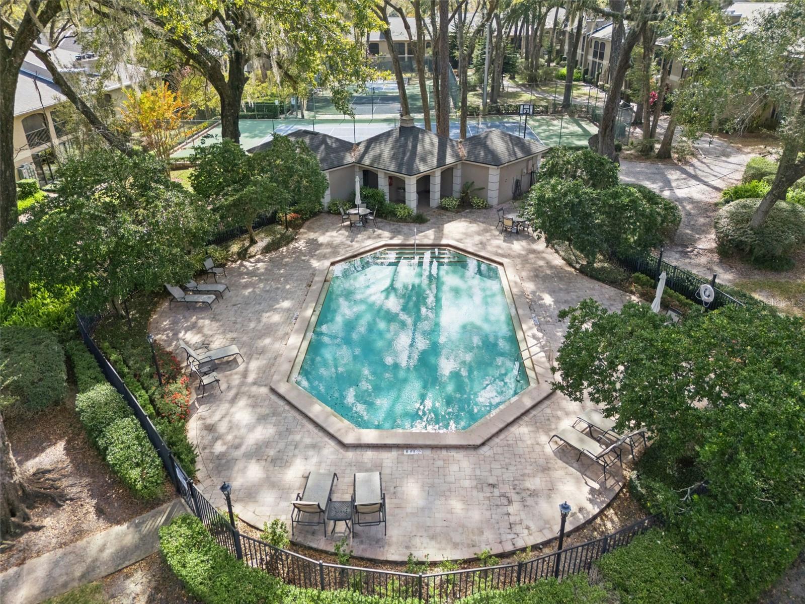 KENSINGTON PARK PH 3 A CONDO - Residential