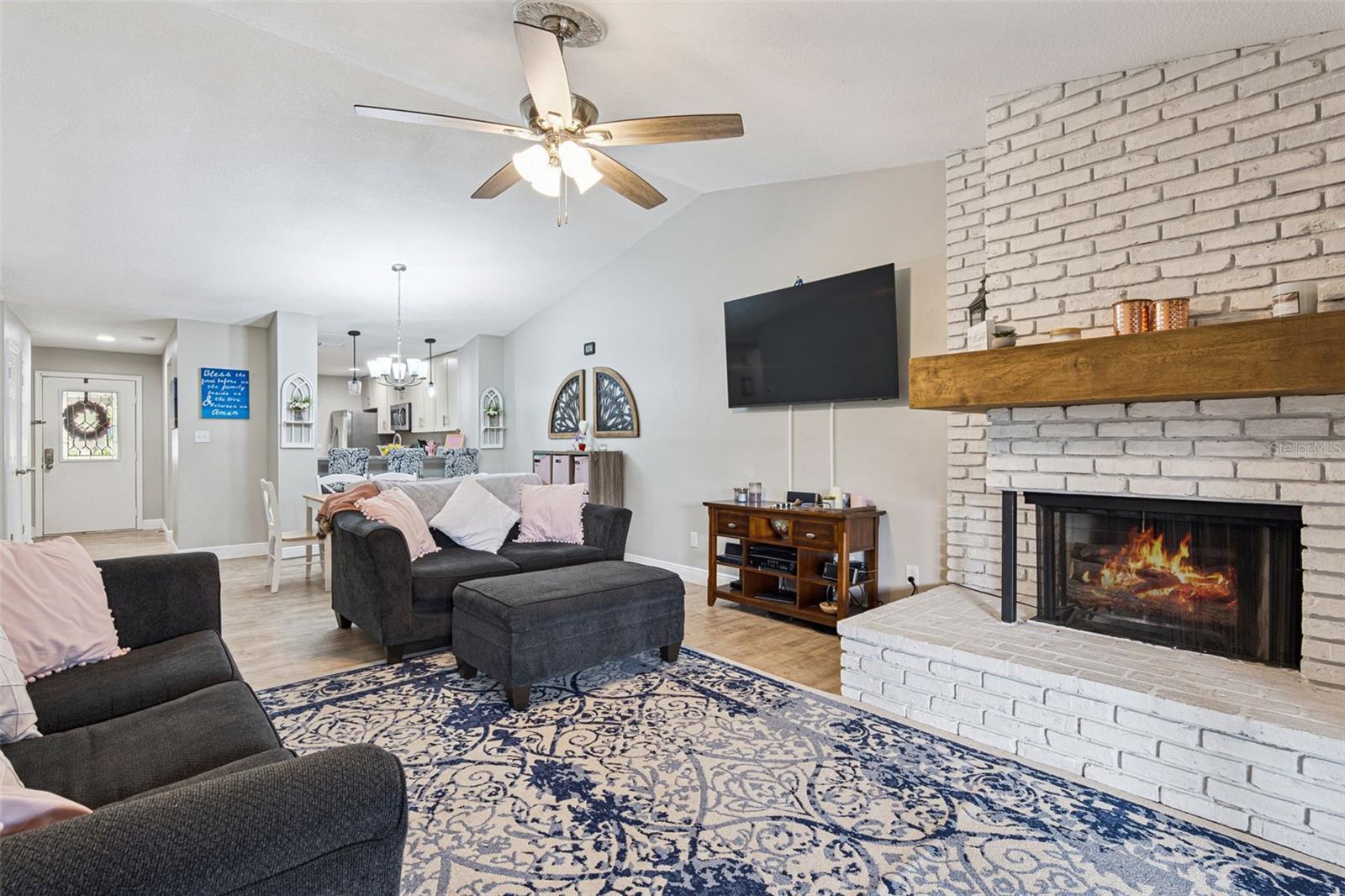 KENSINGTON PARK PH 3 A CONDO - Residential