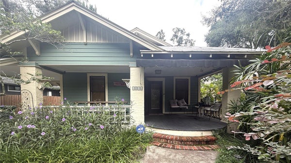 1016 E POWHATAN AVE, TAMPA, FL 33604 - Image 85abc7305bdf4f8aa37fa7b615d9924b/3268092056