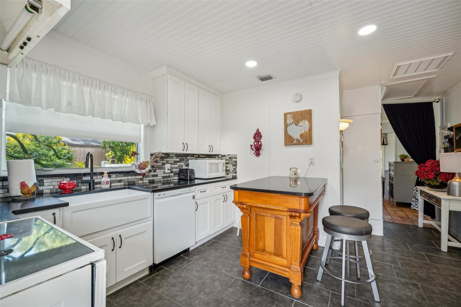 UNIVERSITY HEIGHTS - Residential