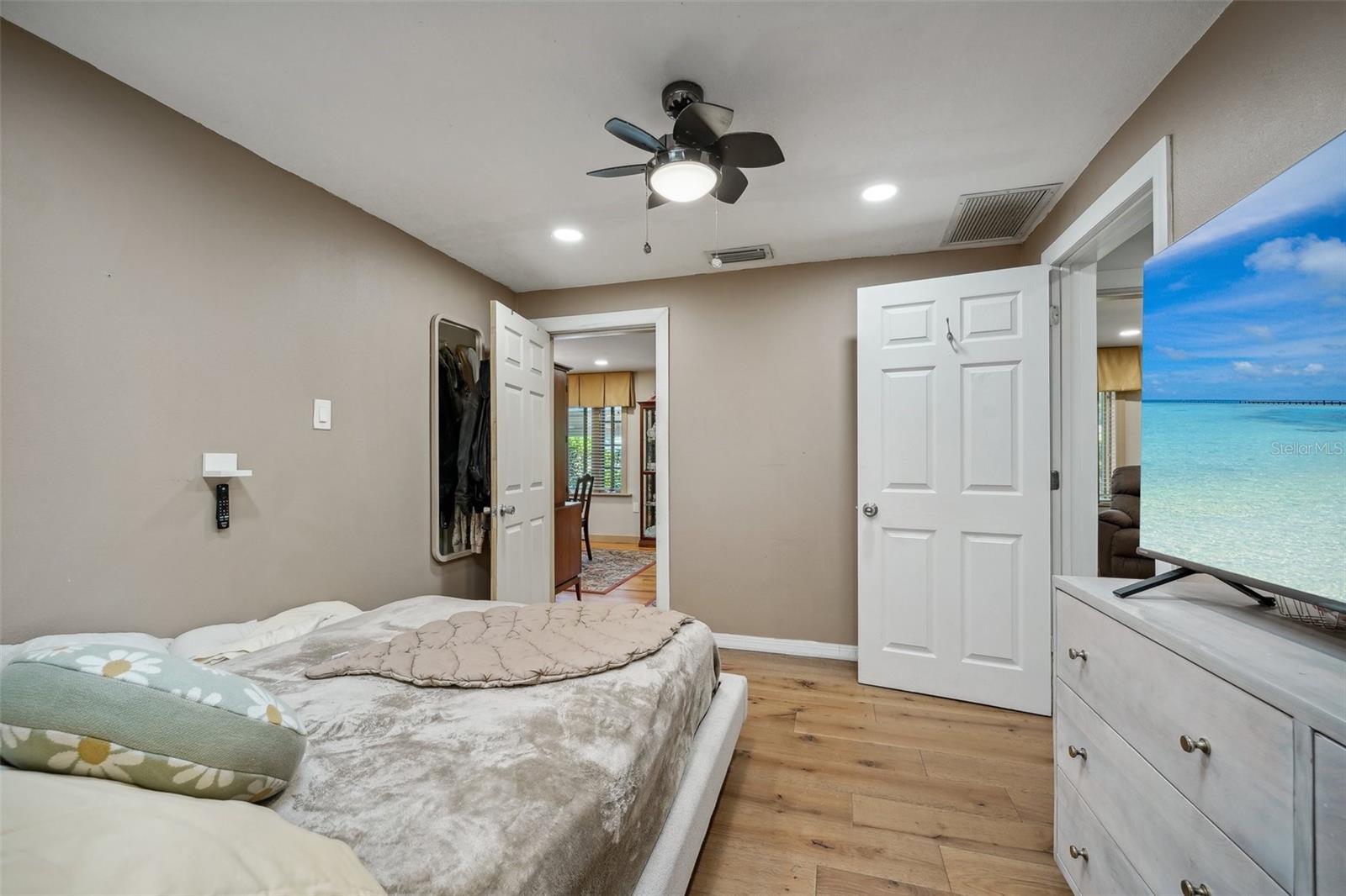 UNIVERSITY HEIGHTS - Residential