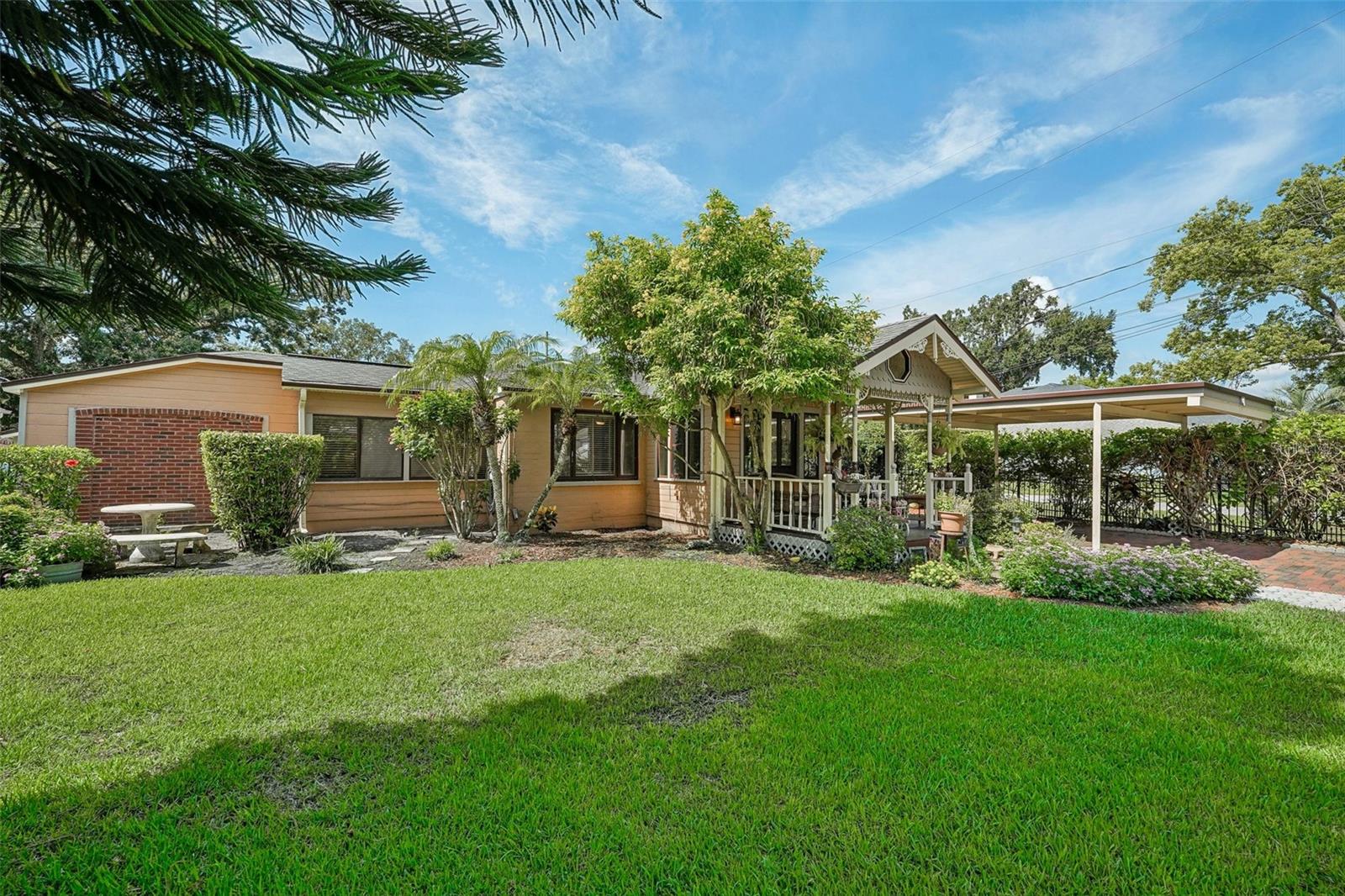UNIVERSITY HEIGHTS - Residential
