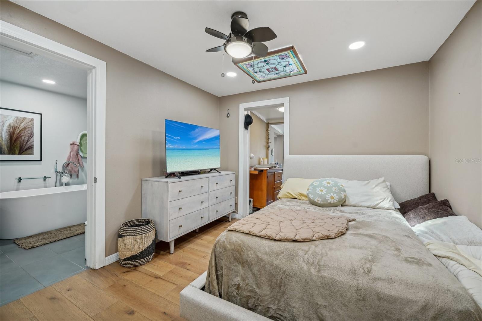 UNIVERSITY HEIGHTS - Residential