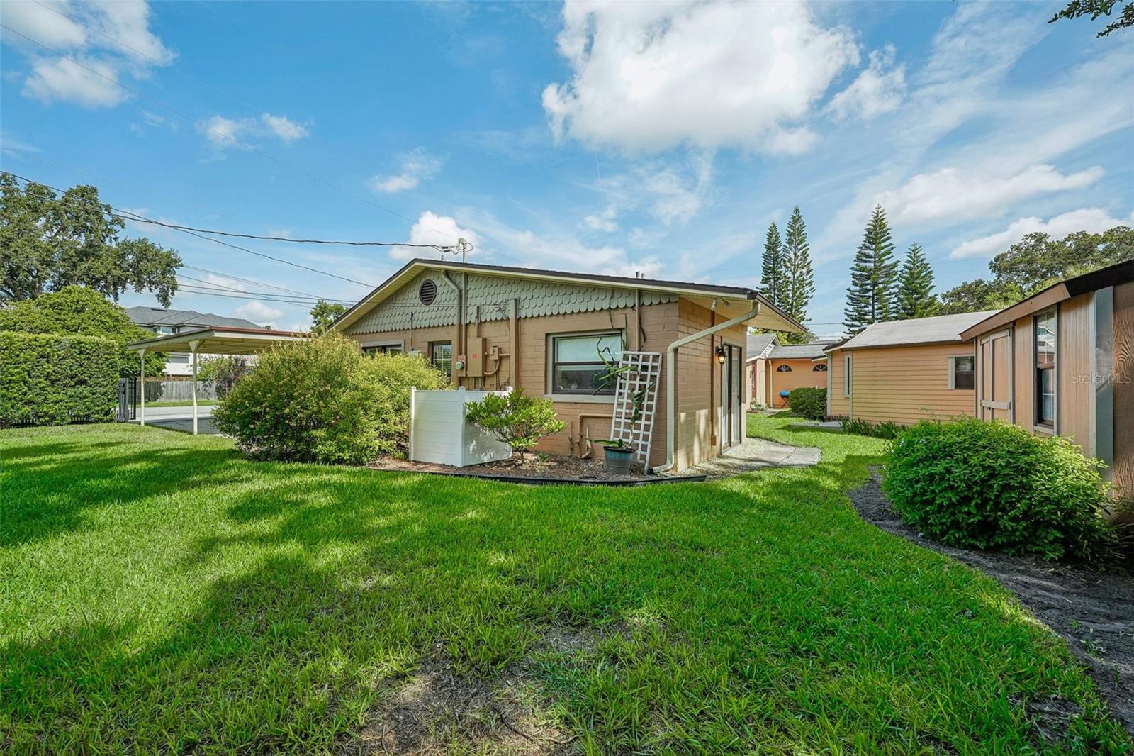 UNIVERSITY HEIGHTS - Residential