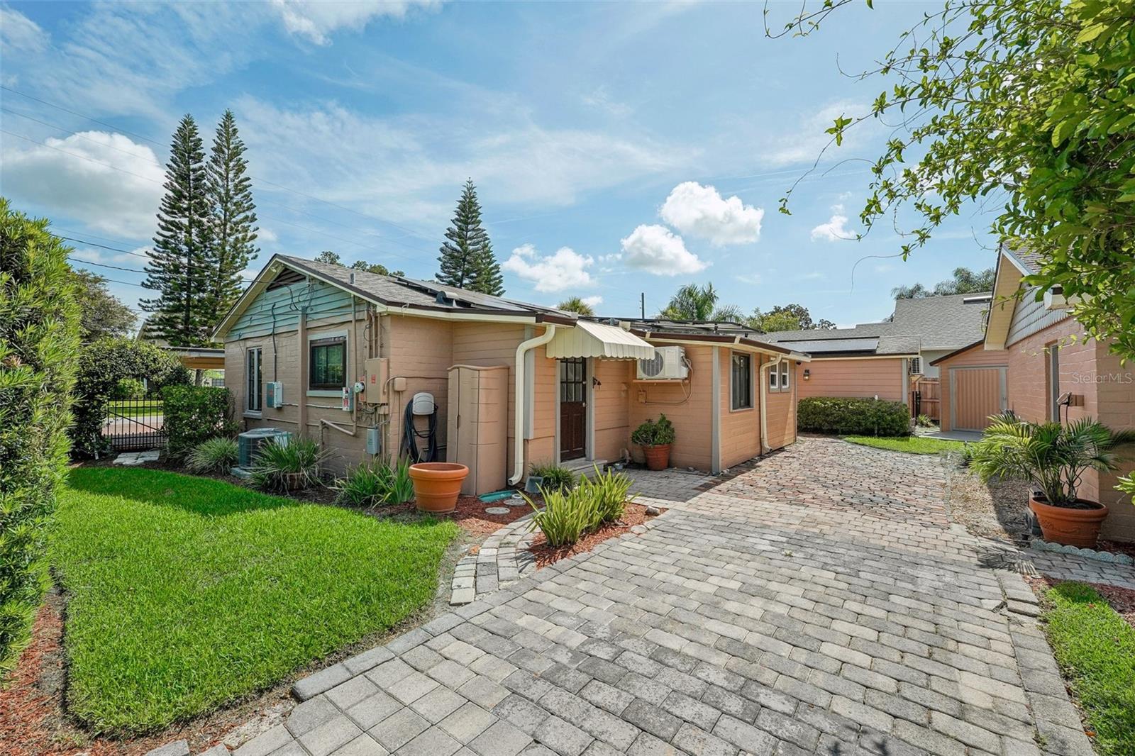 UNIVERSITY HEIGHTS - Residential