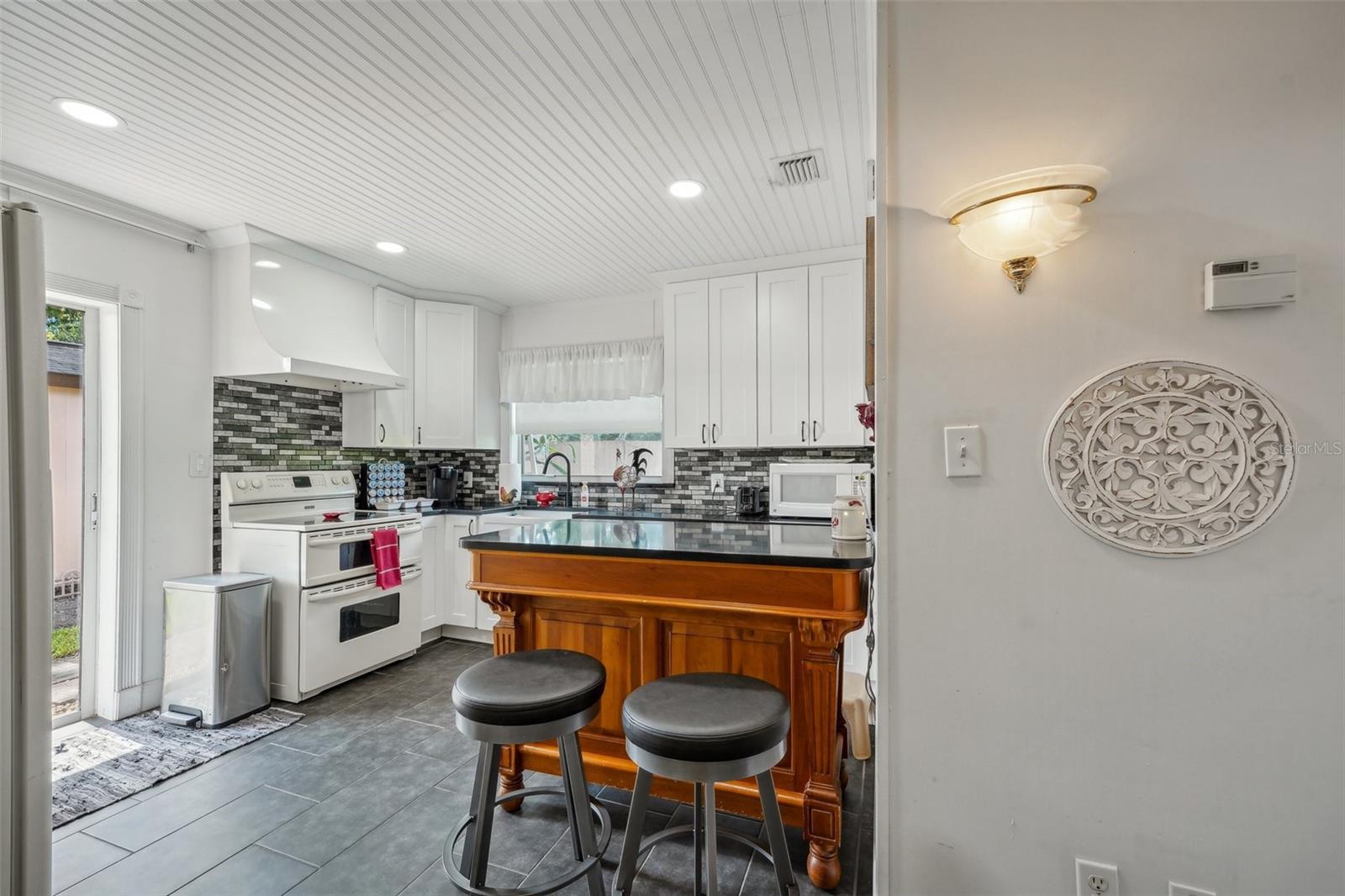 UNIVERSITY HEIGHTS - Residential