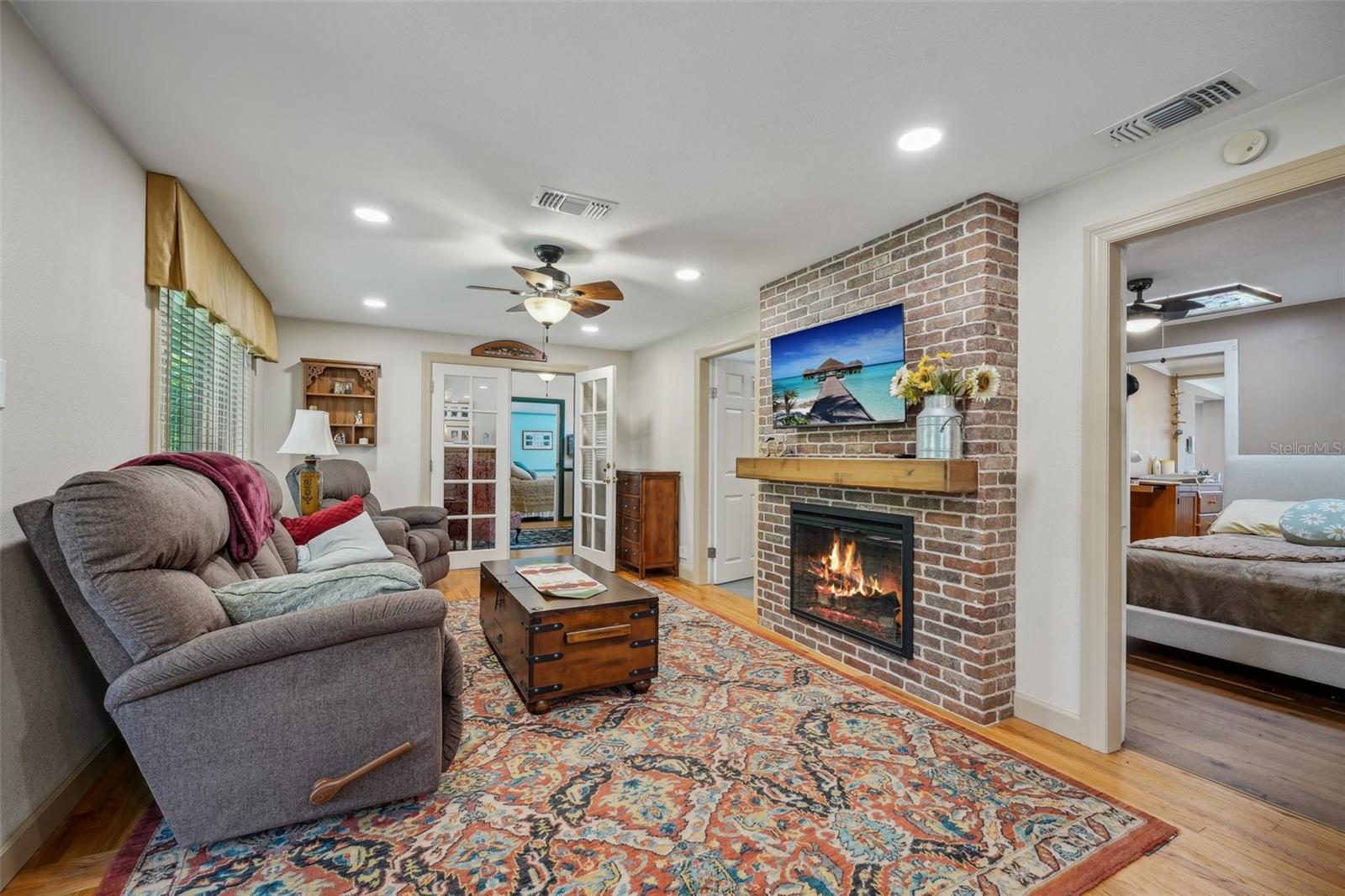 UNIVERSITY HEIGHTS - Residential