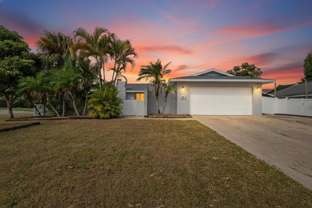 Photo of 5802 Tampa Shores Boulevard, Tampa, FL 33615 (MLS # TB8453244)