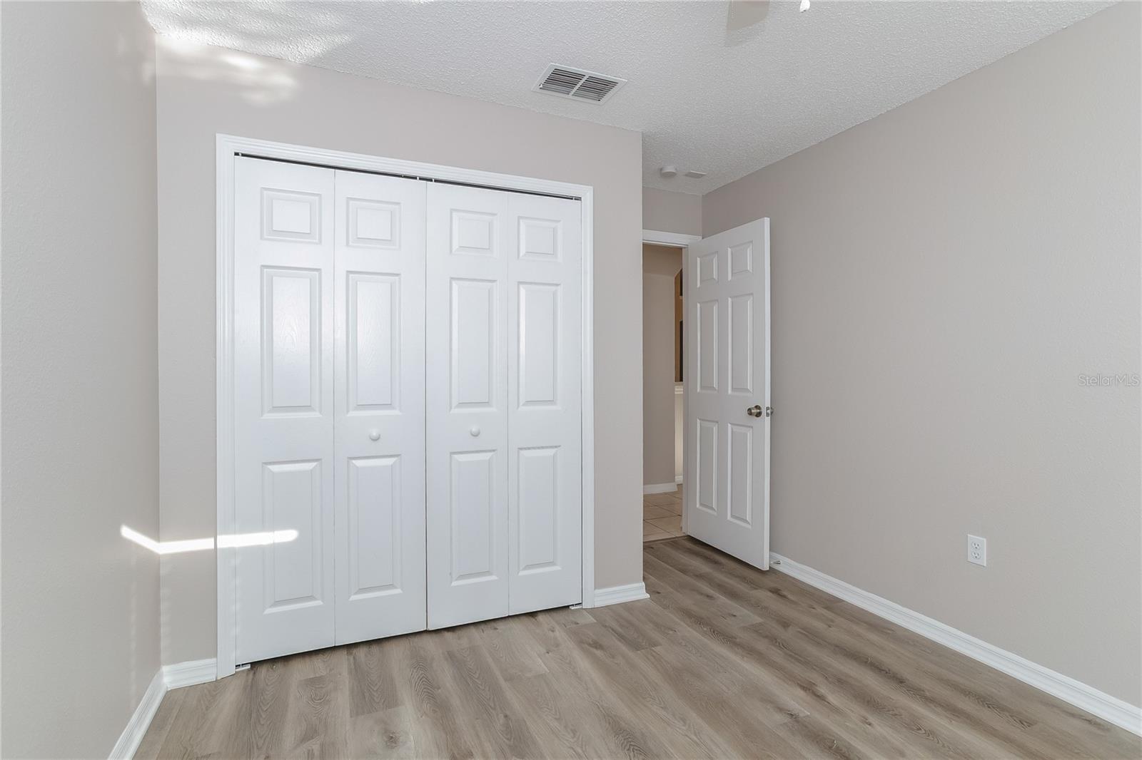 OAK ISLAND COVE - Residential Lease