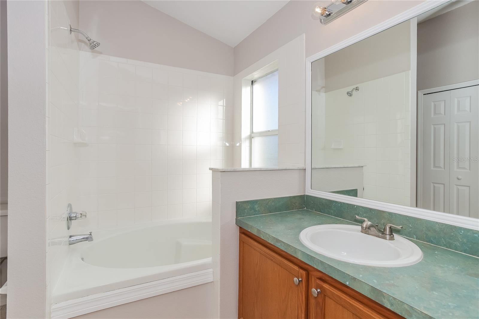 OAK ISLAND COVE - Residential Lease