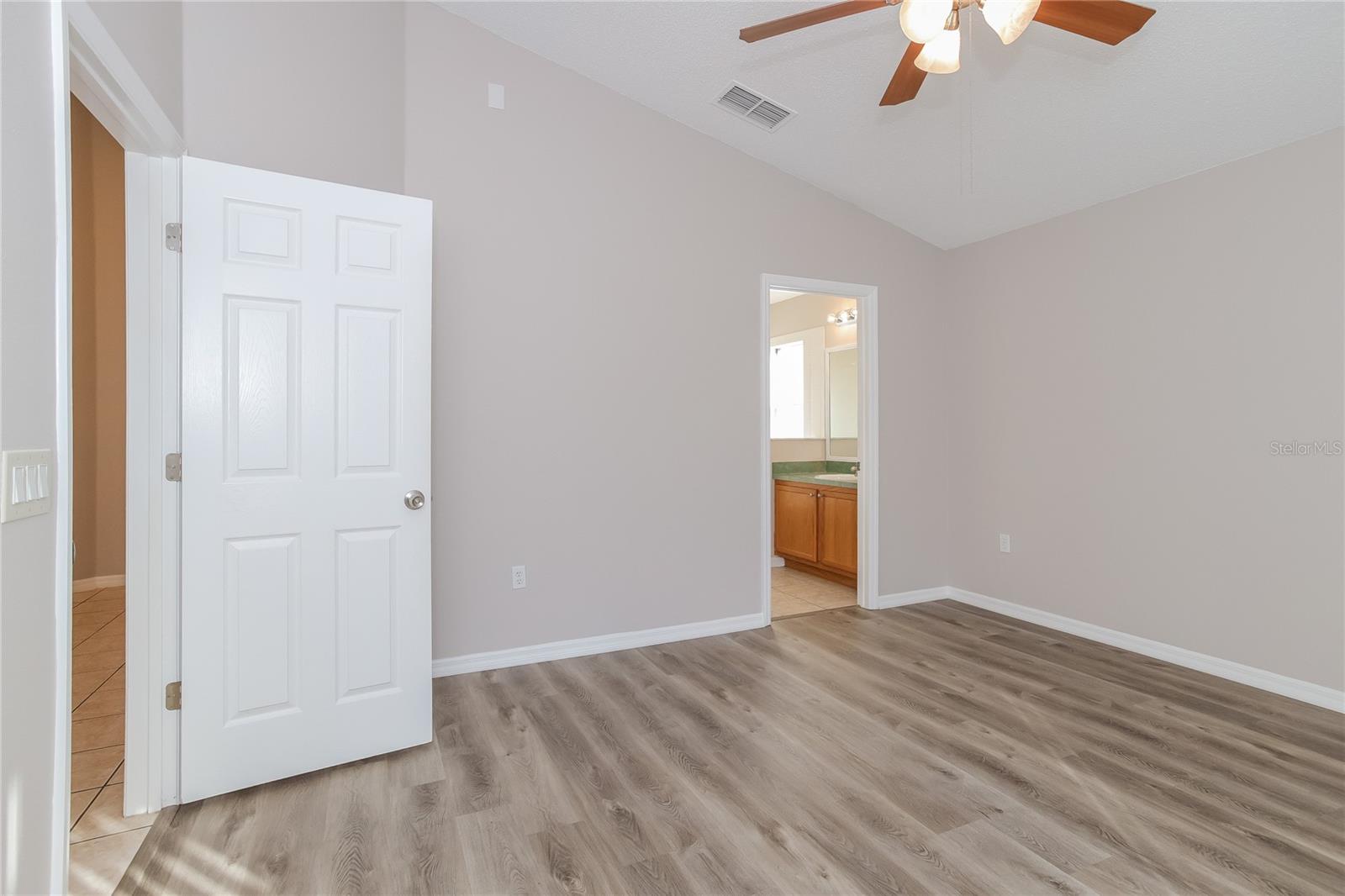 OAK ISLAND COVE - Residential Lease