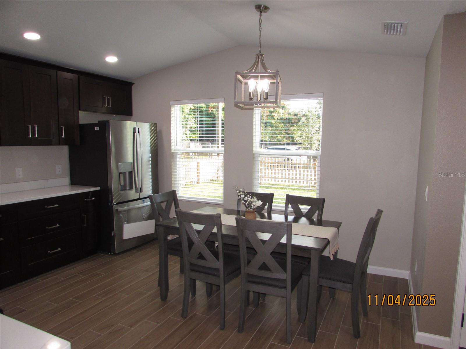 BOND LUMBER CO BLK 07-08 & 15-16 HOWRYS ADD DELAND - Residential