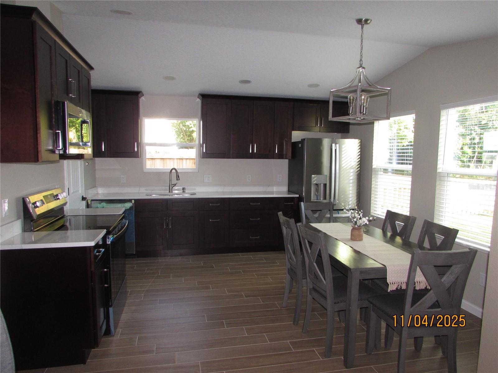 BOND LUMBER CO BLK 07-08 & 15-16 HOWRYS ADD DELAND - Residential