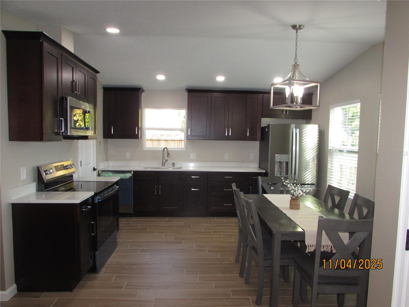 BOND LUMBER CO BLK 07-08 & 15-16 HOWRYS ADD DELAND - Residential