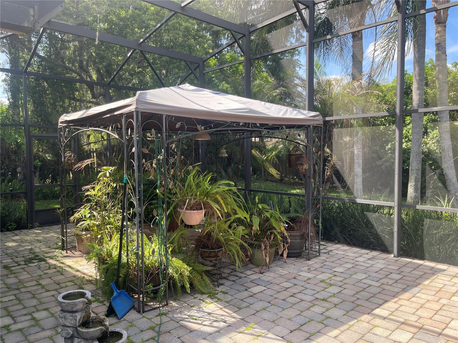 ORANGE COURT - Residential