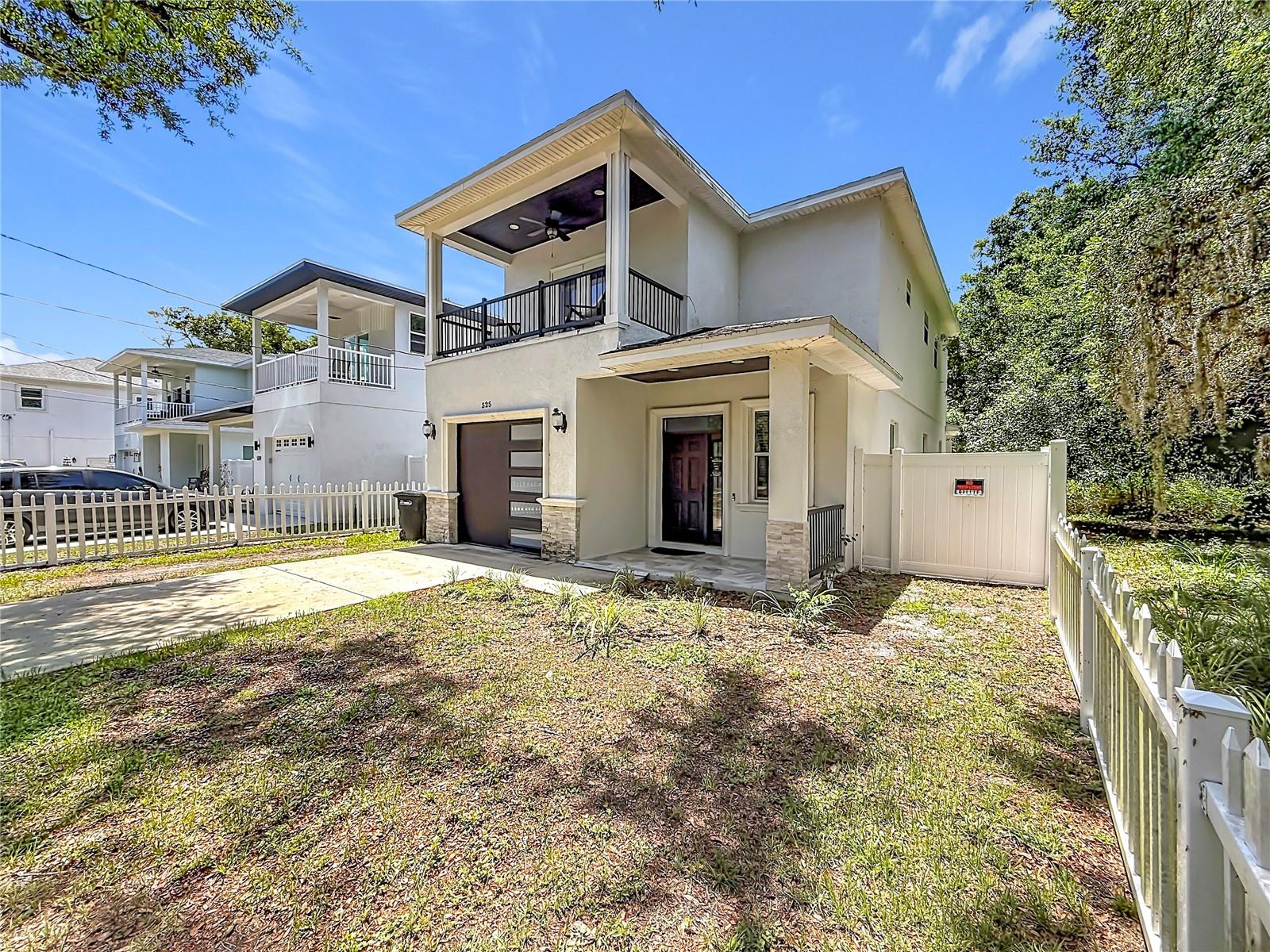 525 ELM STREET
