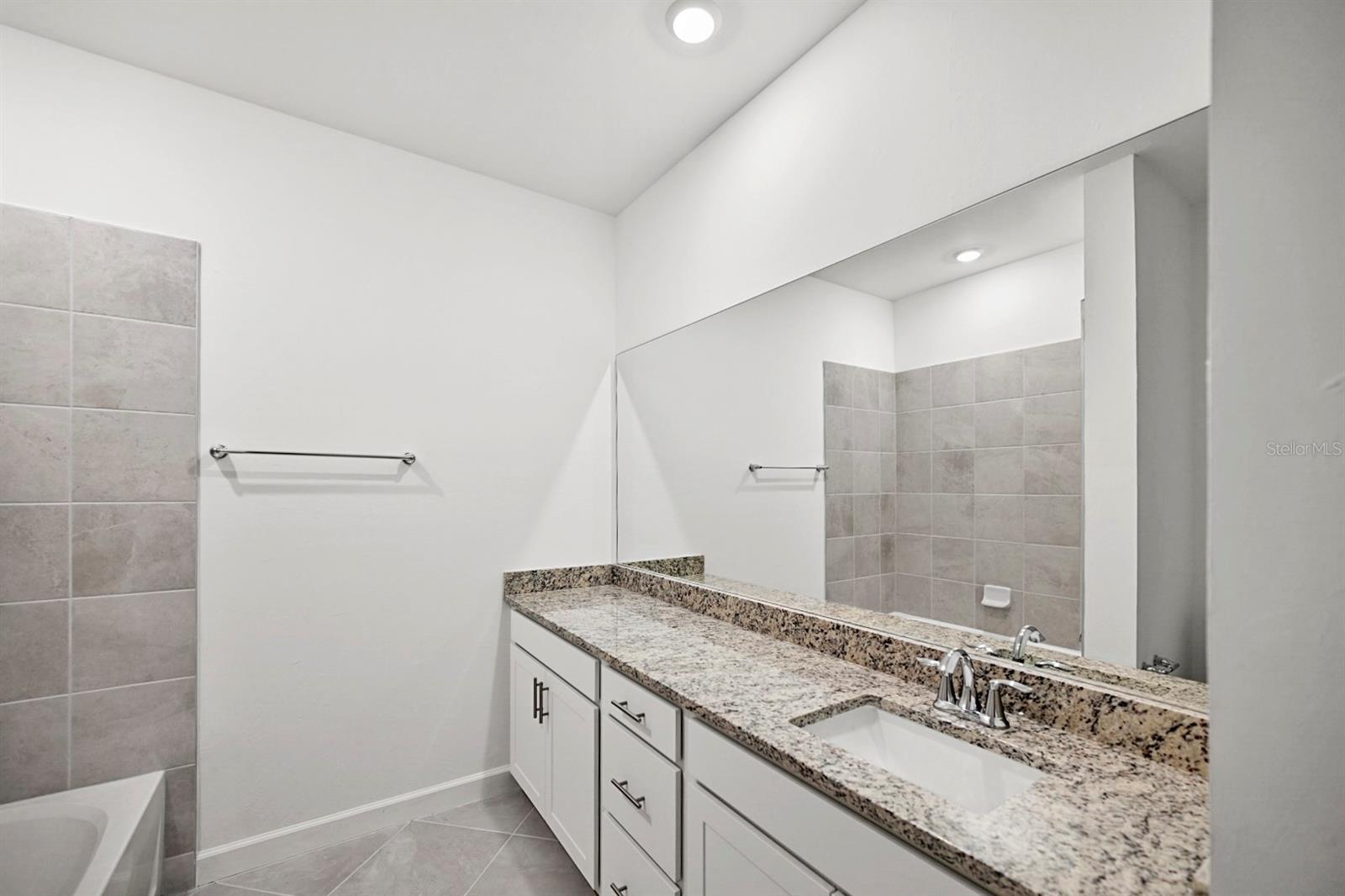 LORRAINE LAKES PH IIA - Residential