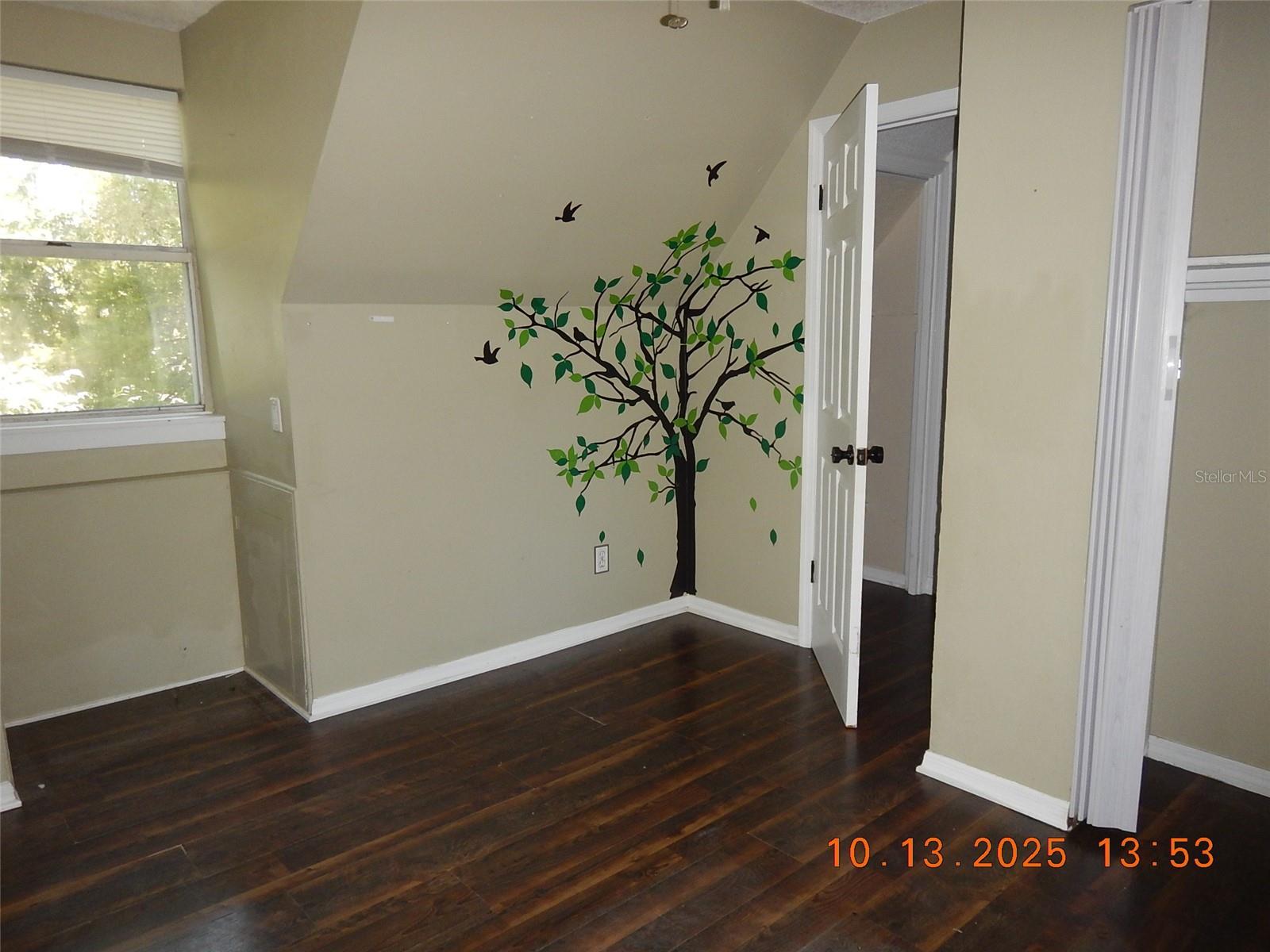 LAKEVIEW ESTATES - Residential